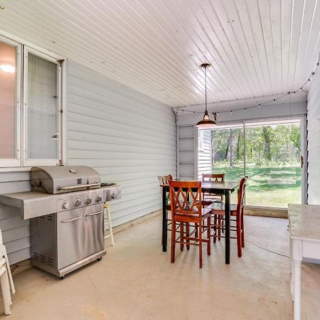 Lakeside Litchfield Home With Patio And Gas Grill! Kültér fotó