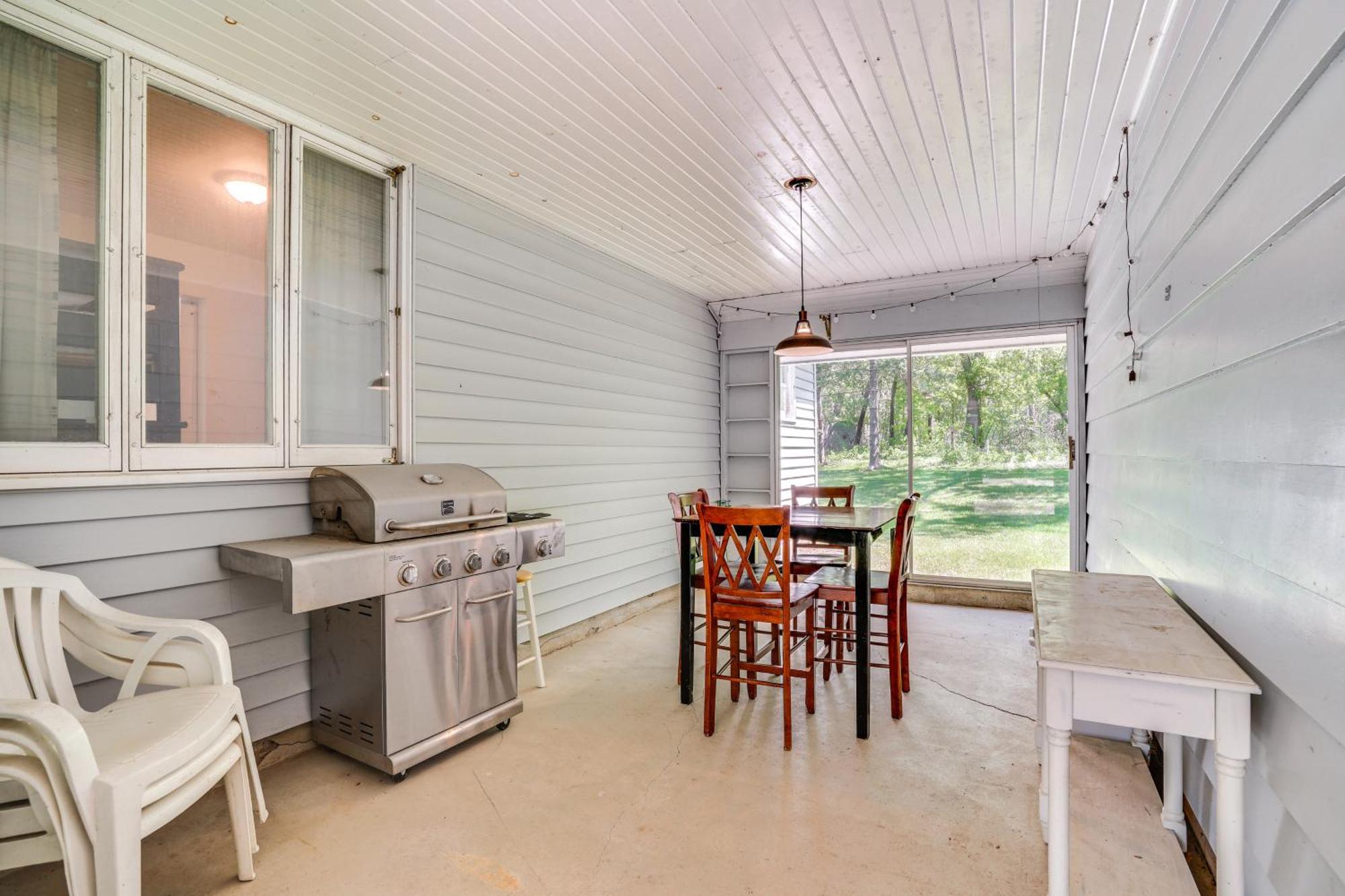 Lakeside Litchfield Home With Patio And Gas Grill! Kültér fotó